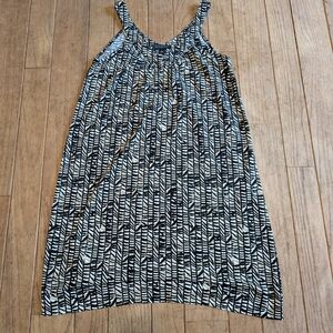 Banana Republic Black and Cream Patterned Top